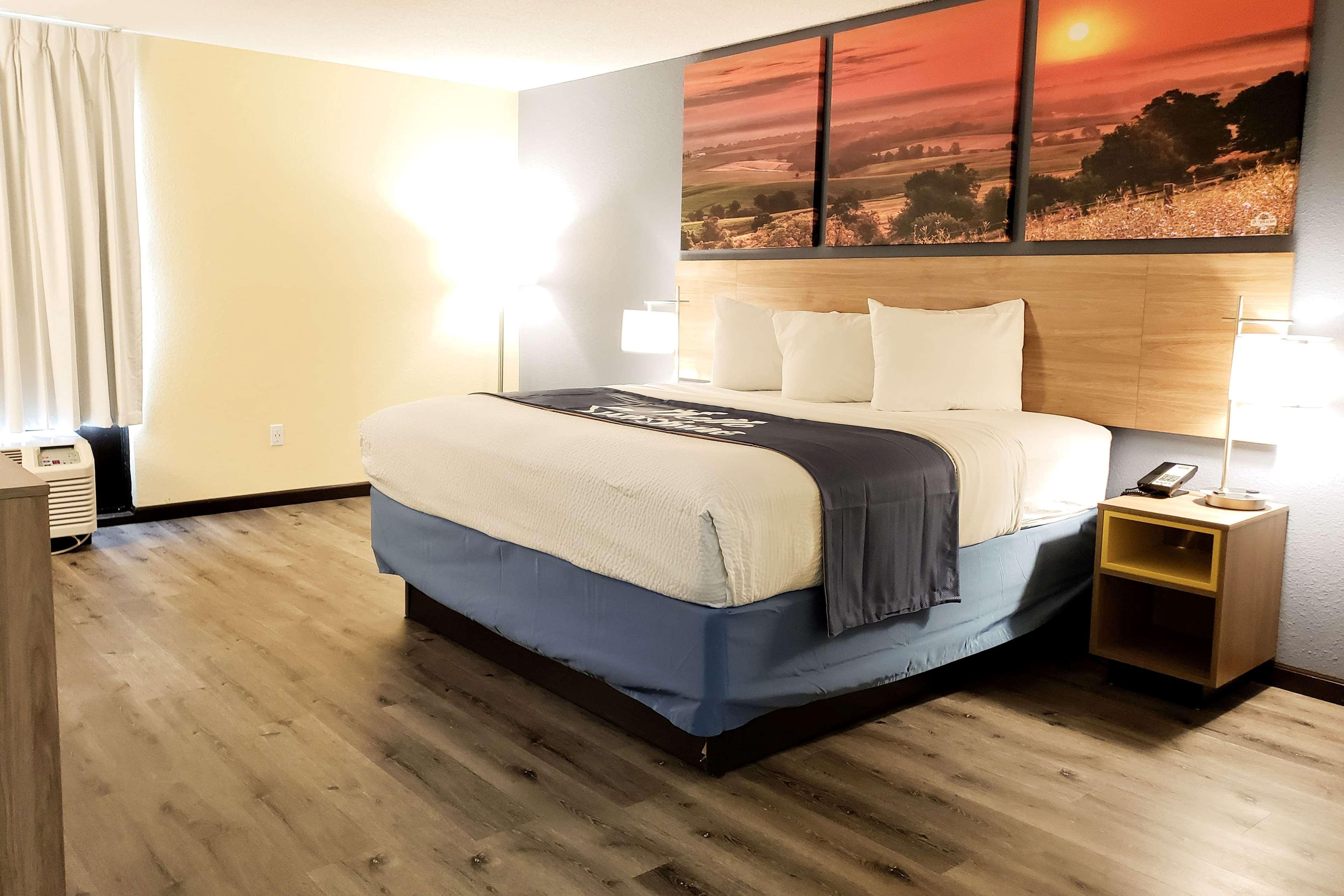 Days Inn & Suites By Wyndham Merrillville Εξωτερικό φωτογραφία