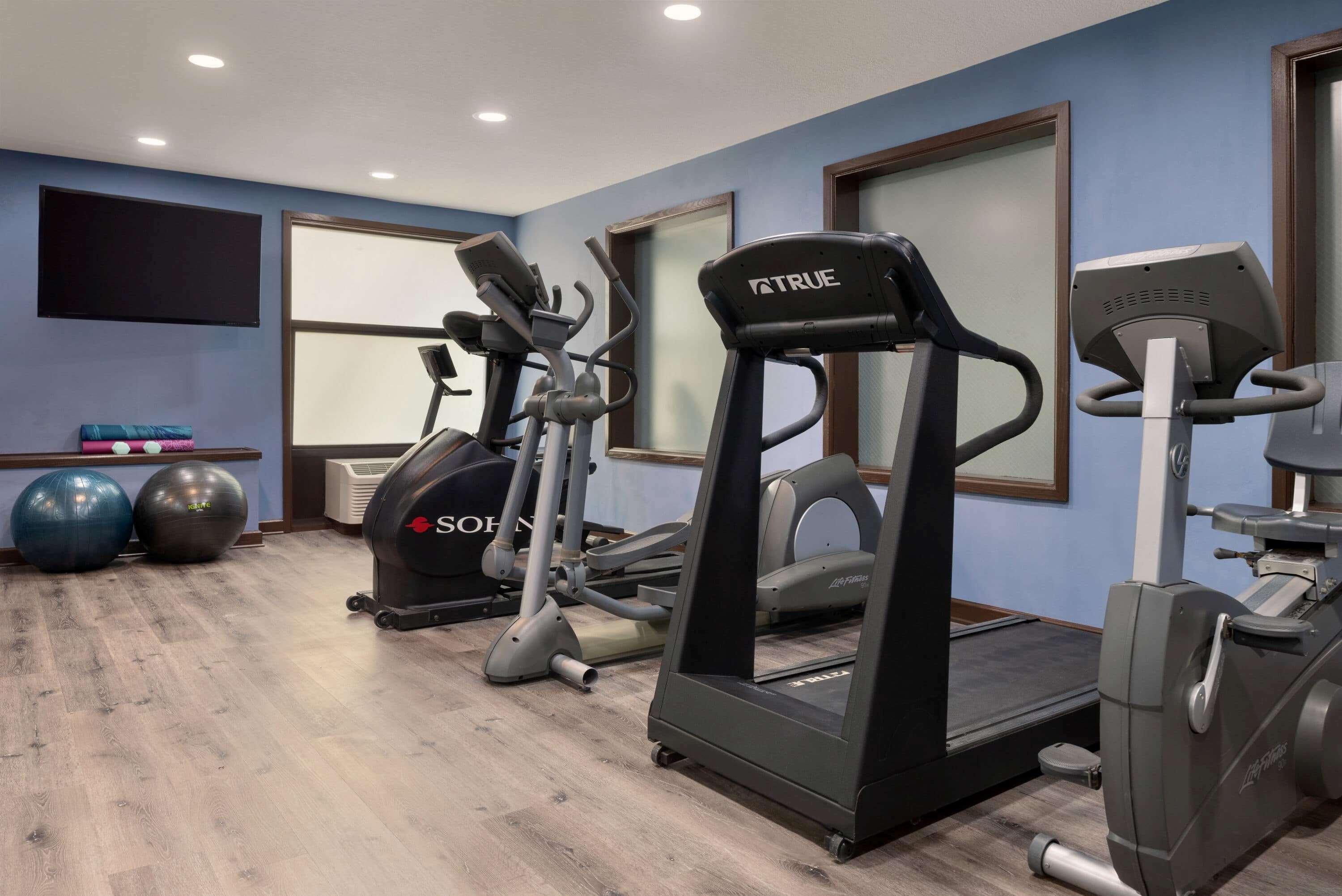 Days Inn & Suites By Wyndham Merrillville Εξωτερικό φωτογραφία