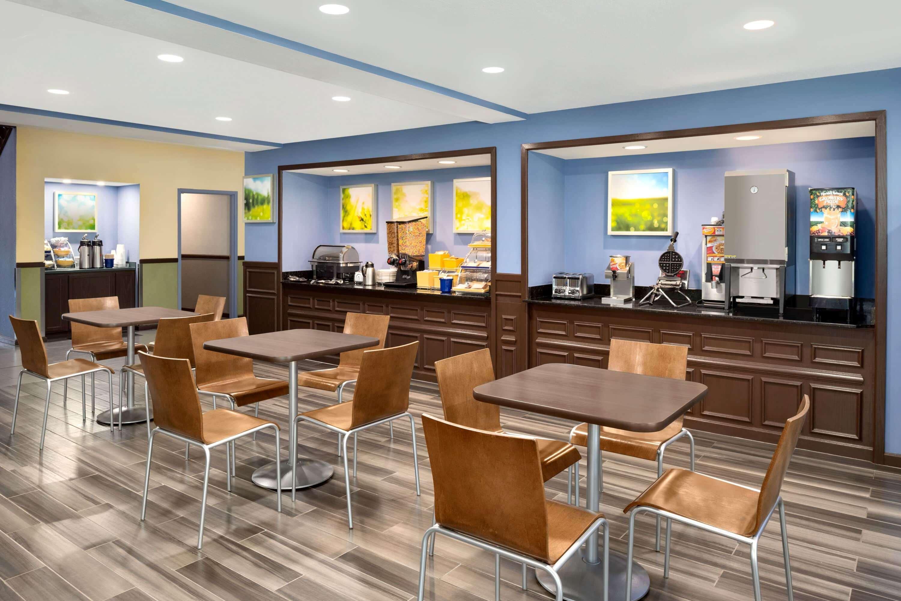 Days Inn & Suites By Wyndham Merrillville Εξωτερικό φωτογραφία