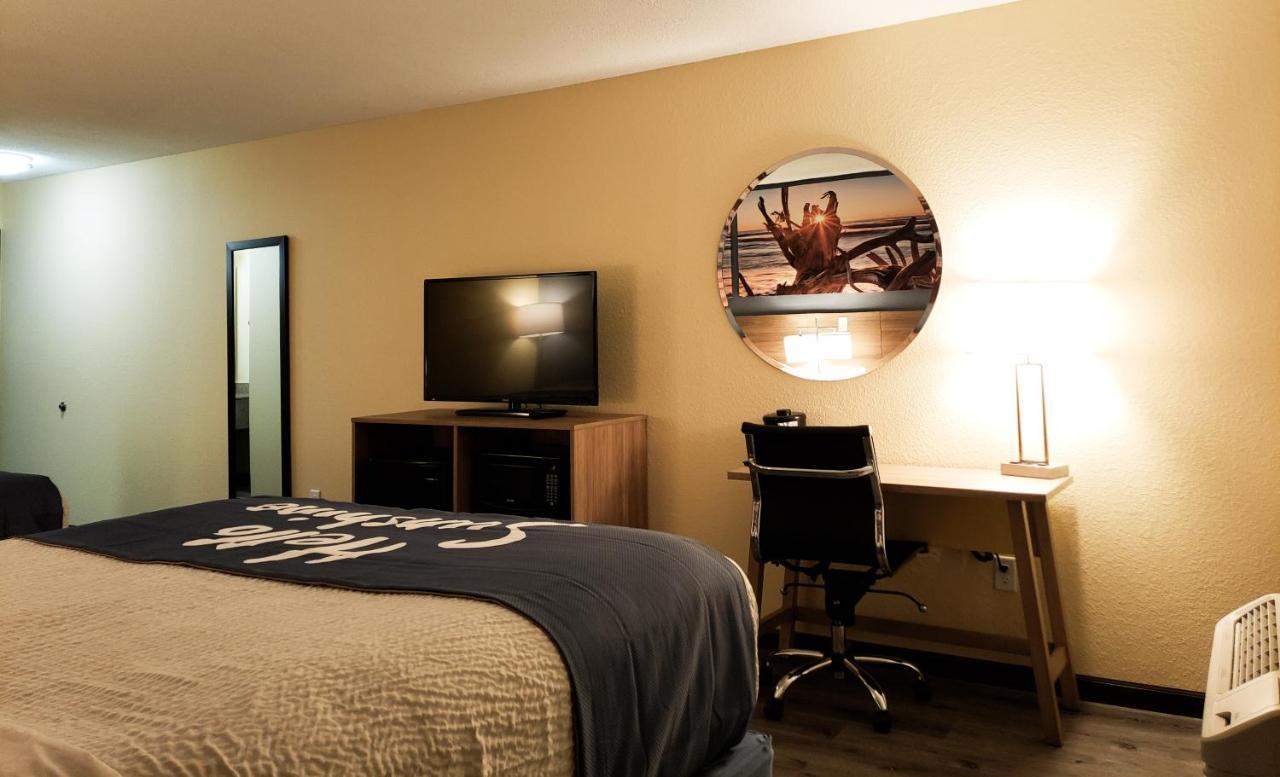 Days Inn & Suites By Wyndham Merrillville Εξωτερικό φωτογραφία