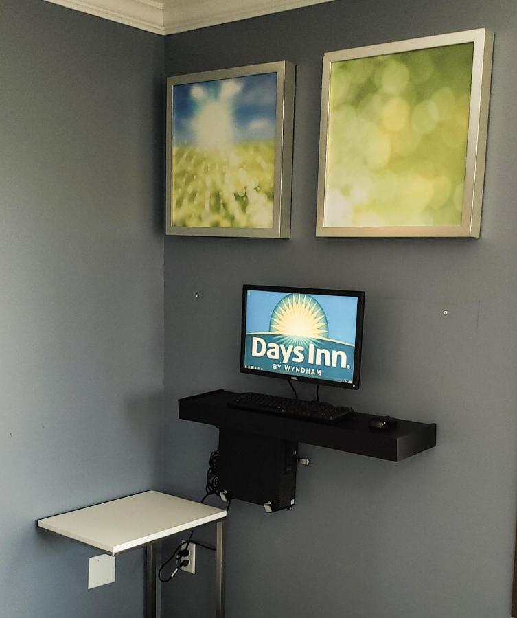 Days Inn & Suites By Wyndham Merrillville Εξωτερικό φωτογραφία